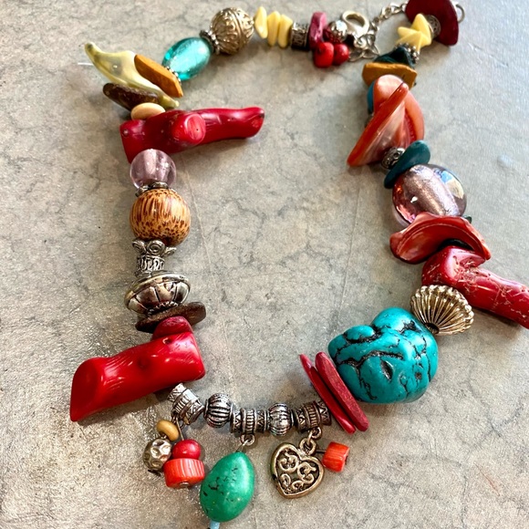 LIKE NEW Gorgeous Luxury Stone Beaded Necklace with Multicolor Colorful Detail - Picture 2 of 5